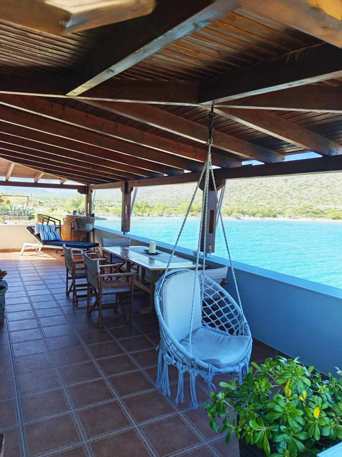 Tholos Alexandra'S Beachfront House Kavoúsion Zewnętrze zdjęcie