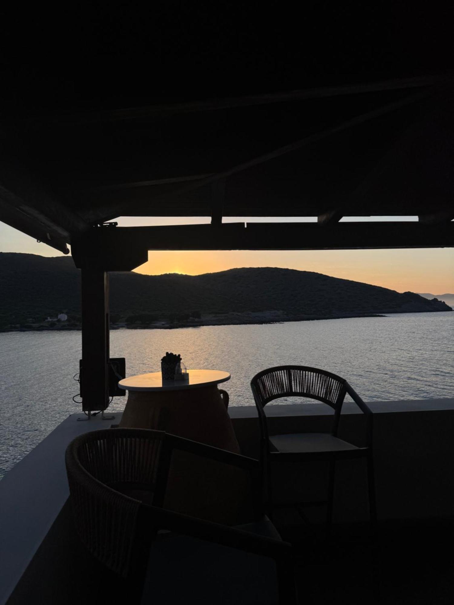 Tholos Alexandra'S Beachfront House Kavoúsion Zewnętrze zdjęcie